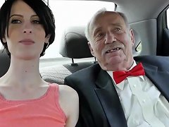 Tranny Outdoor Anal First Time Frannkie Goes Down The Hersey Highway